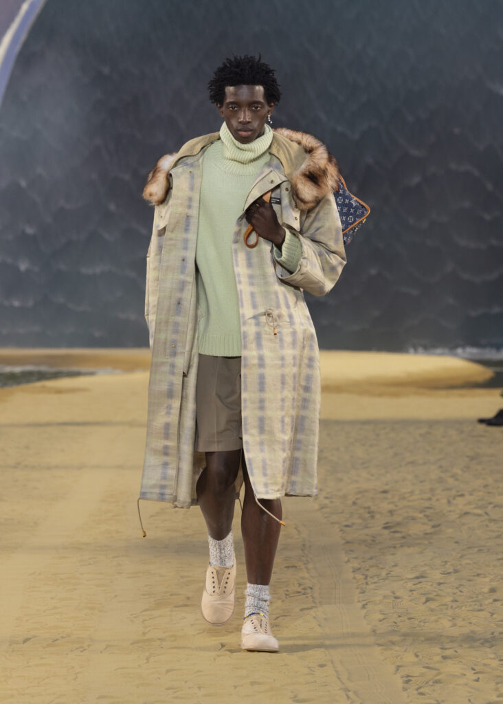 La vague comme grammaire masculine 85 LOUIS VUITTON MENrsquoS SPRING SUMMER 2027 LOOK 48