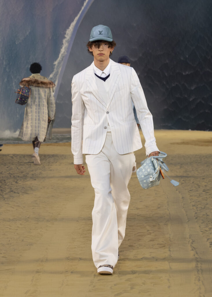 La vague comme grammaire masculine 90 LOUIS VUITTON MENrsquoS SPRING SUMMER 2027 LOOK 53
