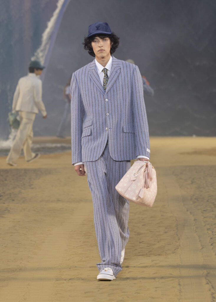 La vague comme grammaire masculine 96 LOUIS VUITTON MENrsquoS SPRING SUMMER 2027 LOOK 59