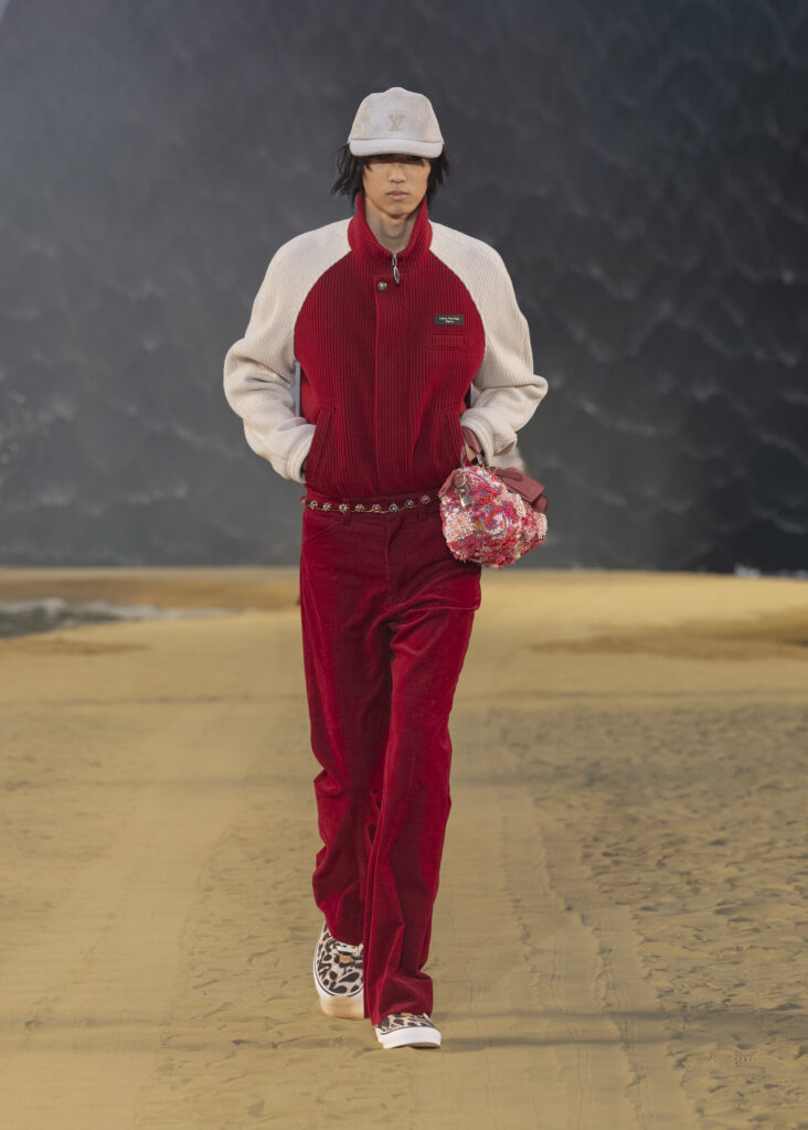 La vague comme grammaire masculine 108 LOUIS VUITTON MENrsquoS SPRING SUMMER 2027 LOOK 71
