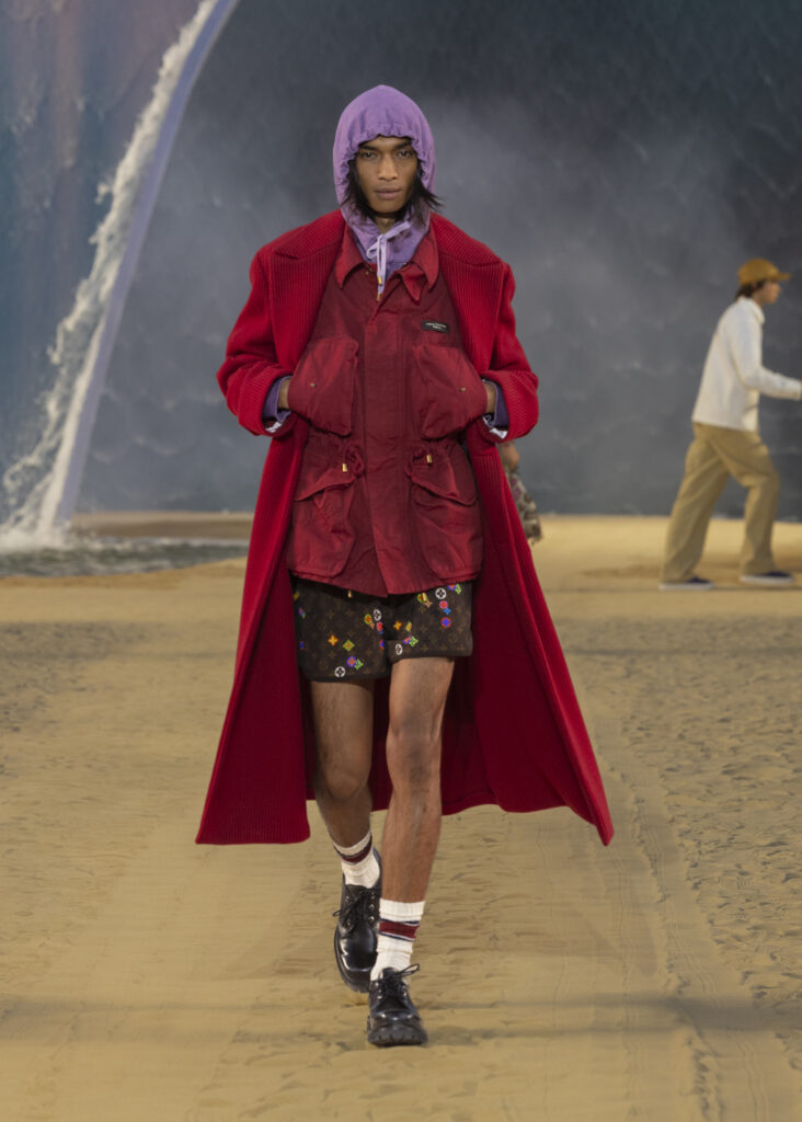La vague comme grammaire masculine 109 LOUIS VUITTON MENrsquoS SPRING SUMMER 2027 LOOK 72