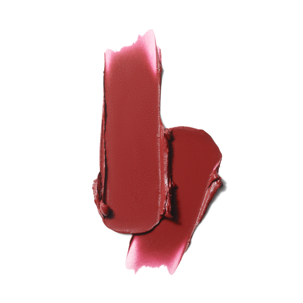 Le rouge à lèvres comme levier culturel 31 MACFY27 VivaGlam MACximalSilkyMatteLipstick UnNaturalRedHead Smoosh 3000x3000 1