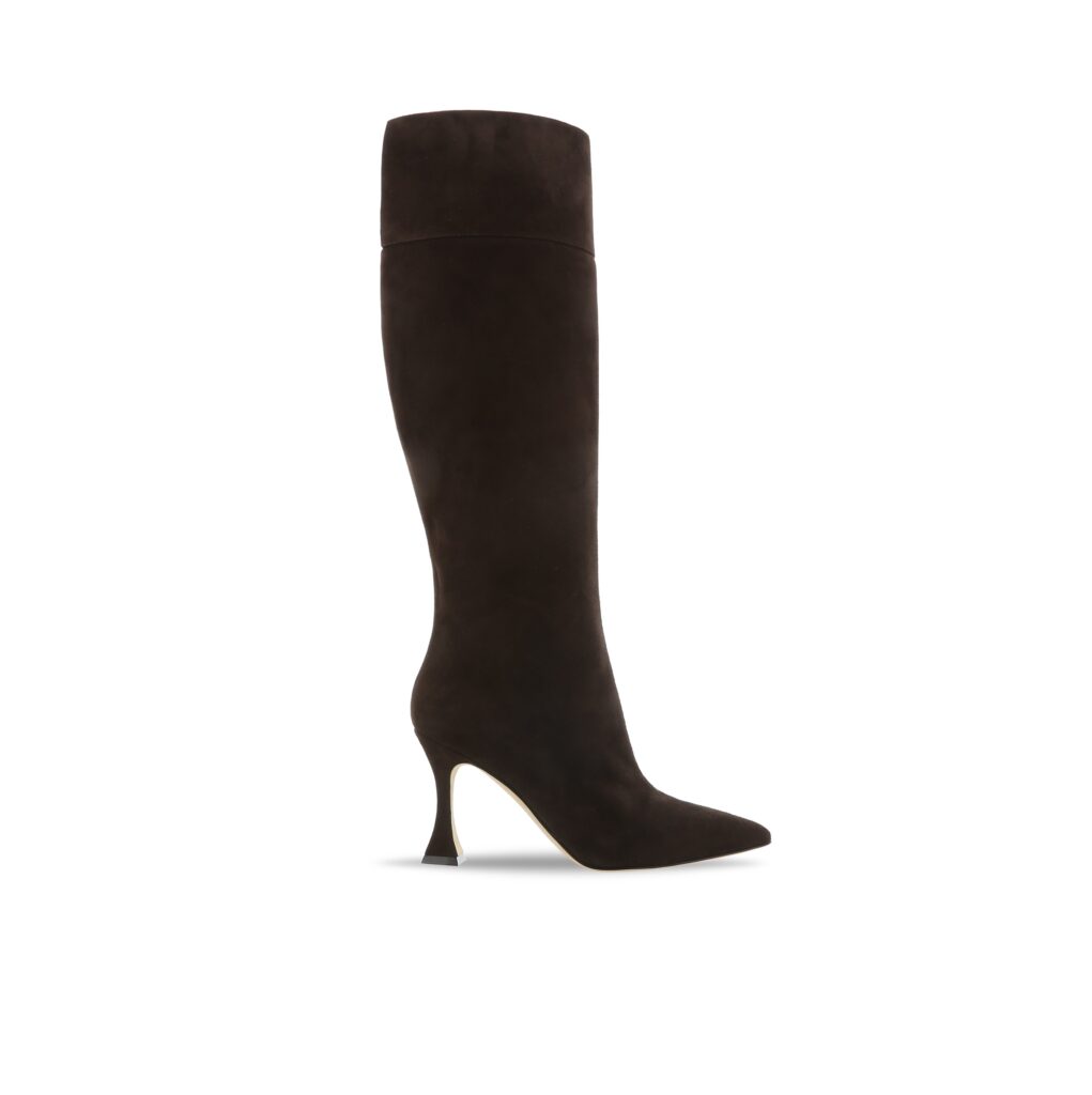 Manolo Blahnik et l’art de marcher : Paris comme carte personnelle 120 MIRALONEPLA SUEDE DARK BROWN