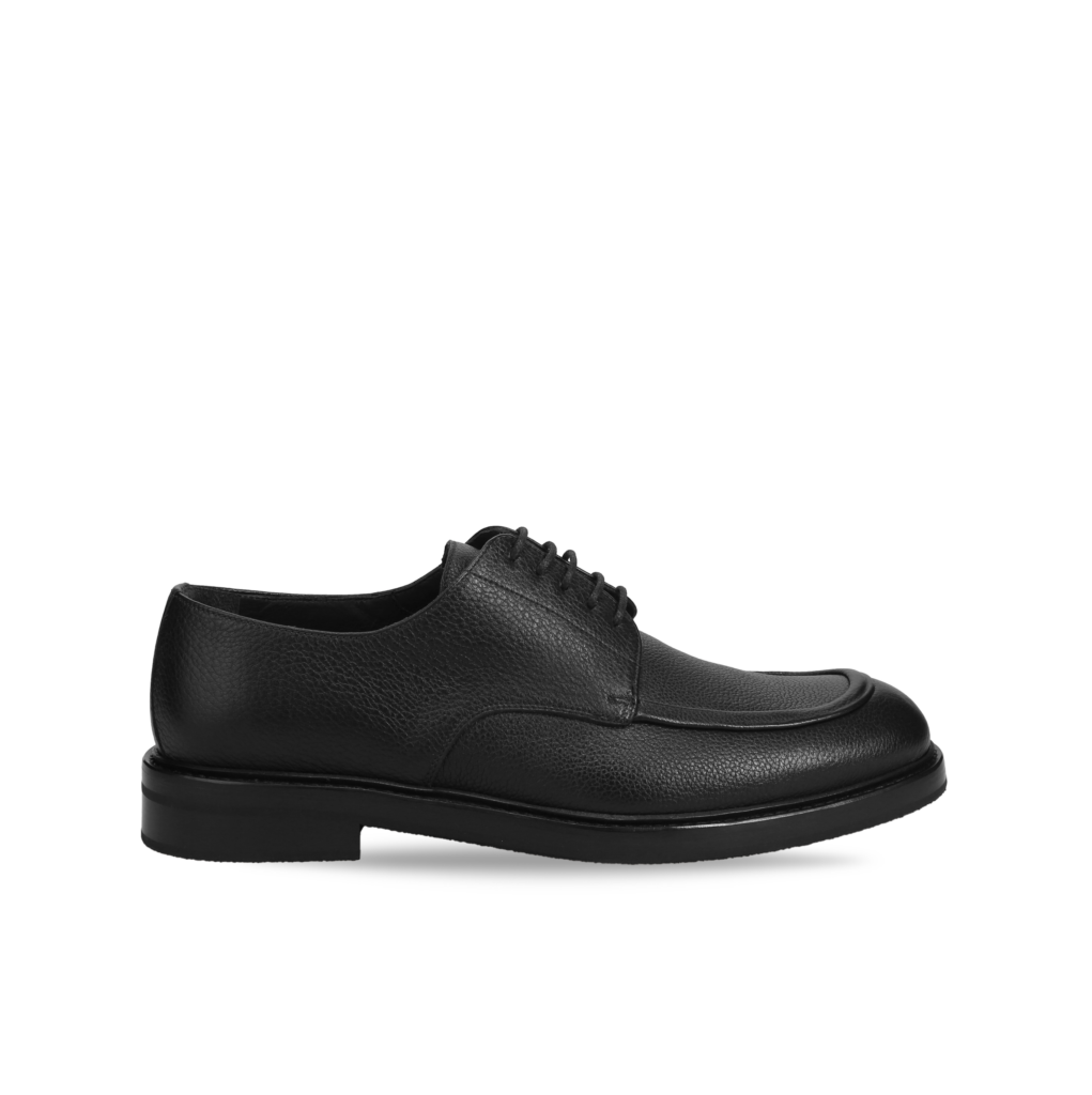 Manolo Blahnik et l’art de marcher : Paris comme carte personnelle 29 NEWBURY CALF BLACK