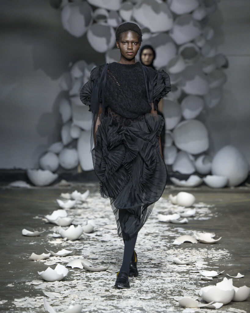Marie-Adam Leenaerdt, la mesure d’un prix 31 PAULINE DUJANCOURT AW26 LOOK 3