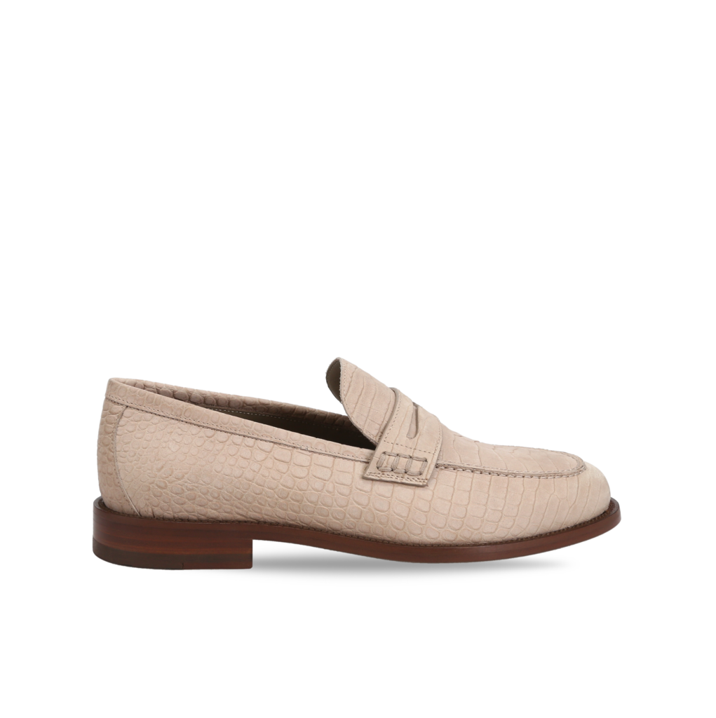 Manolo Blahnik et l’art de marcher : Paris comme carte personnelle 26 PERRY EC NUBUCK MID KHAKI