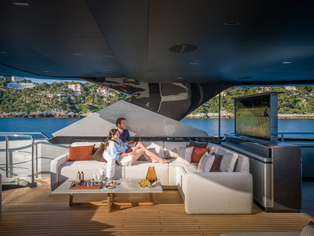 Riva 54Metri: When a Legend Takes on a New Scale 28 Riva 54Metri 4 3
