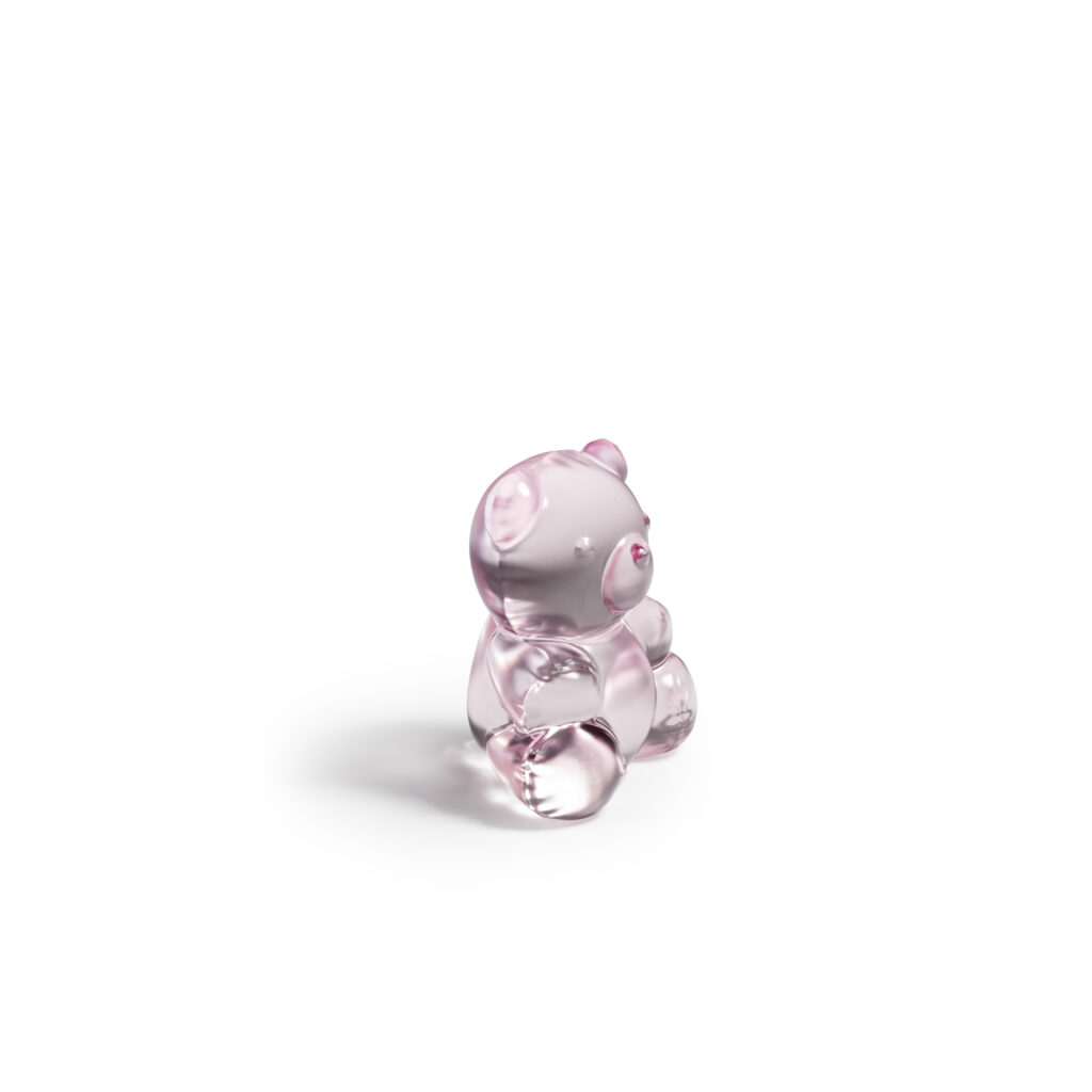 Air de Lalique Chapitre II : l'invisible sculpté 65 TEDDY AIR sculpture small size pink luster ©LALIQUE SA 3