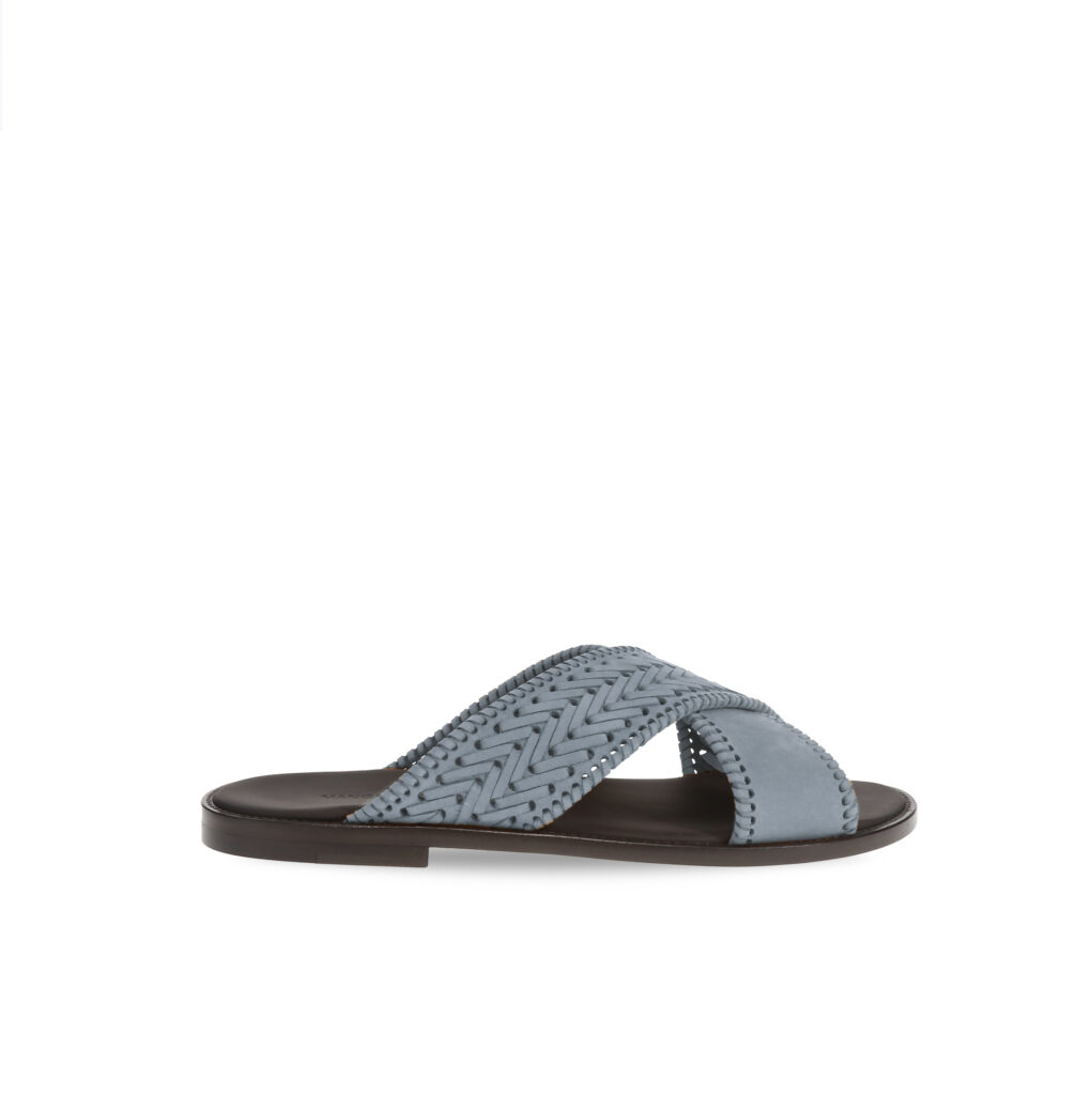 Manolo Blahnik et l’art de marcher : Paris comme carte personnelle 37 TEX NUBUCK MID BLUE