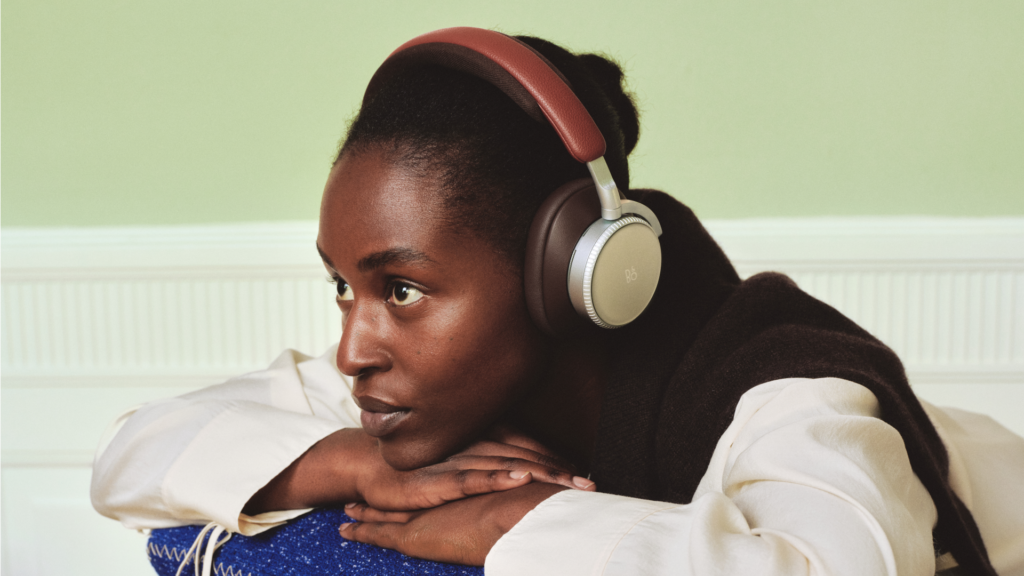 Bang & Olufsen : le son comme compagnon de voyage 42 The Centennial Collection 2025 BP H100 Digital EN 1920x1080 Crop Clean 0021