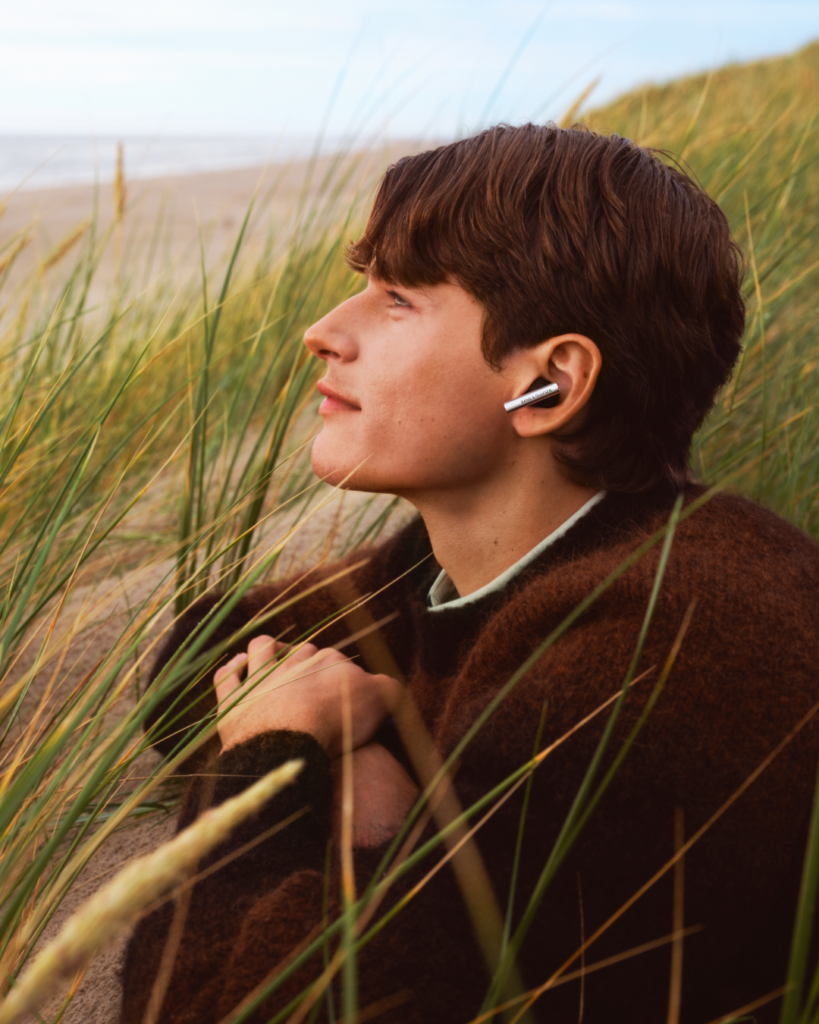 Bang & Olufsen : le son comme compagnon de voyage 36 The sound of things to come 2025 Beo Grace Digital EN 1080x1350 Crop Clean 5 1