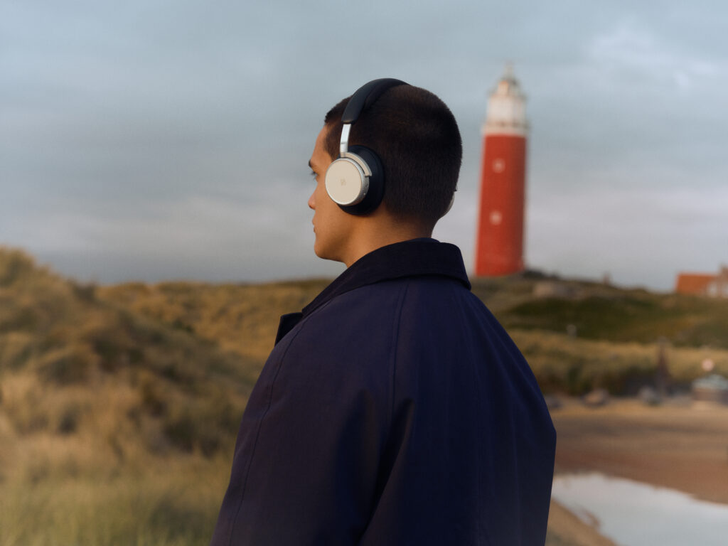 Bang & Olufsen : le son comme compagnon de voyage 56 Travel 2026 BP H100 Digital Clean 0017