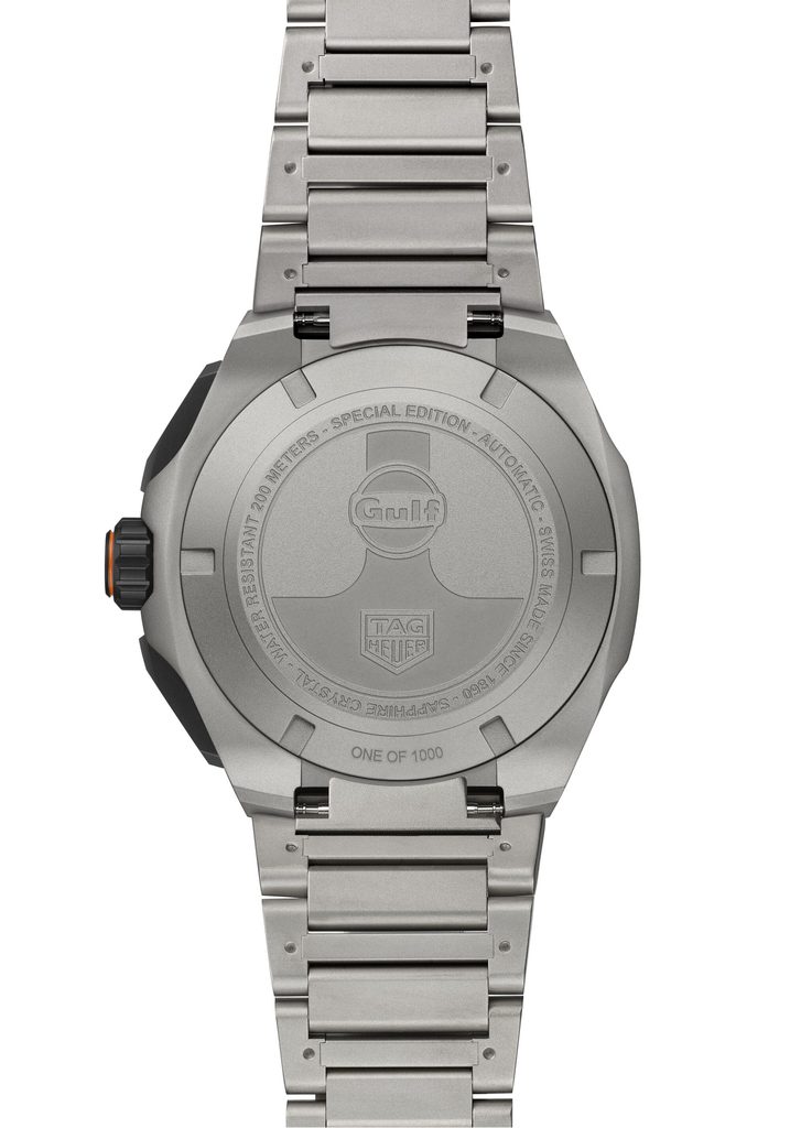 TAG Heuer × Gulf : la quatrième vie d'une icône 42 Web 2000px CBZ208B.BF0009 SOLDIER BACK