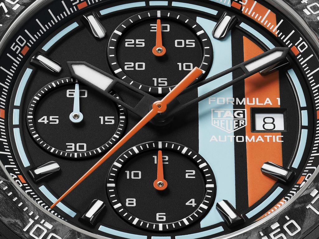 TAG Heuer × Gulf : la quatrième vie d'une icône 49 Web 2000px CLEAN CBZ208B.BF0009 FOCUS