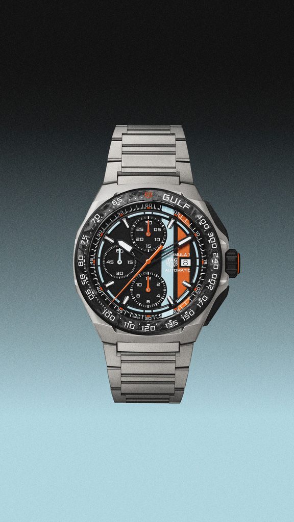 TAG Heuer × Gulf : la quatrième vie d'une icône 56 Web 2000px CLEAN CBZ208B.BF0009 SOLDAT 9 16