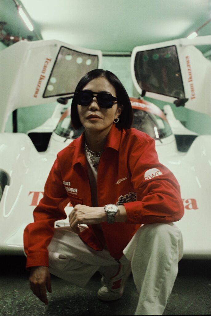 Le Japon comme ligne de course 75 Web 2000px LIFESTYLE TEAM IKUZAWA CBS221M.EB0435 P2 1 1