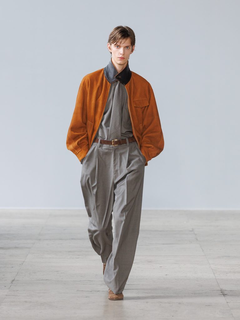 Kiichiro Asakawa, ou la couleur comme problème de teinturier 25 ssstein SS27 runway 3x4 look01