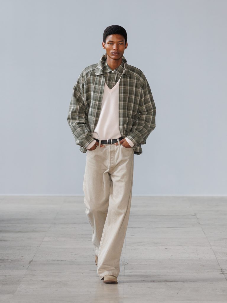 Kiichiro Asakawa, ou la couleur comme problème de teinturier 52 ssstein SS27 runway 3x4 look28