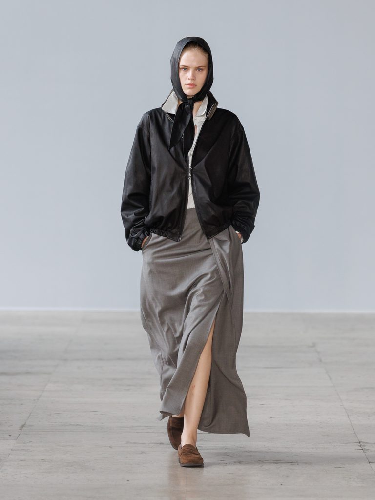 Kiichiro Asakawa, ou la couleur comme problème de teinturier 55 ssstein SS27 runway 3x4 look31