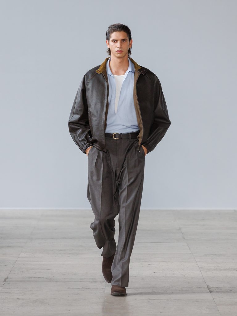 Kiichiro Asakawa, ou la couleur comme problème de teinturier 65 ssstein SS27 runway 3x4 look41