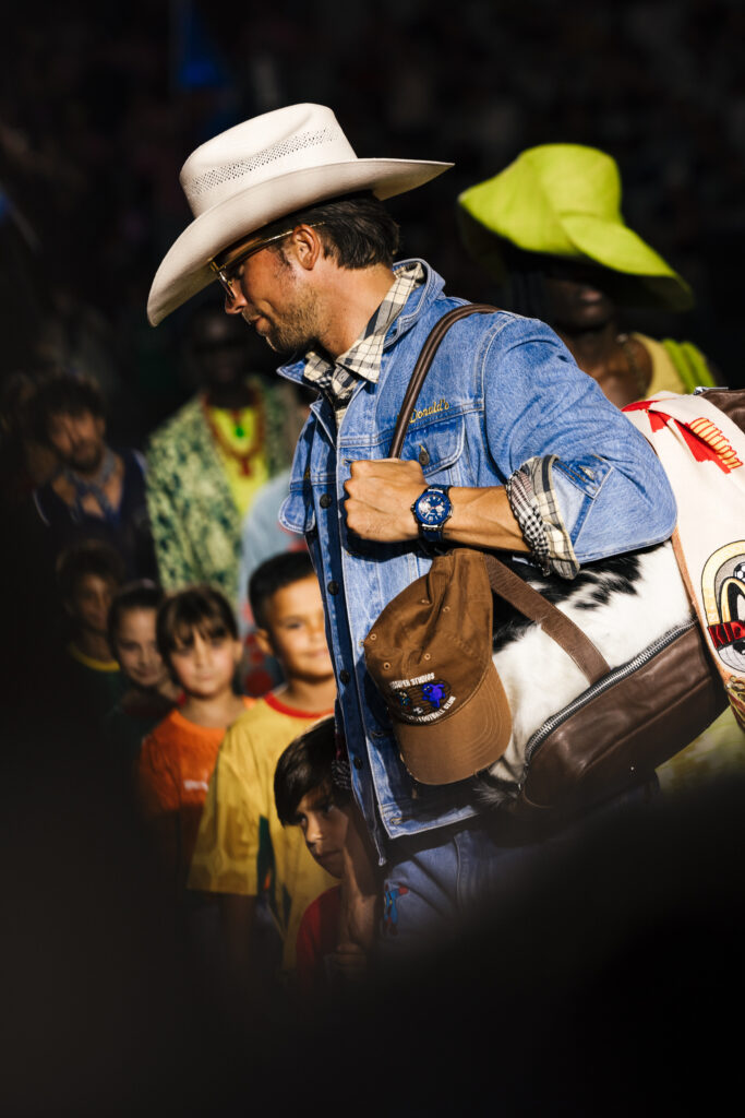 Hublot rejoint KidSuper sur le terrain, entre stade et podium 48 0J7A0404