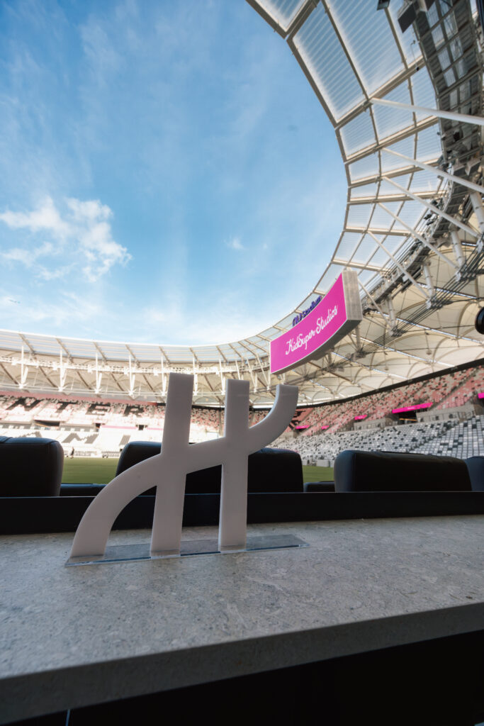 Hublot rejoint KidSuper sur le terrain, entre stade et podium 77 0J7A9106