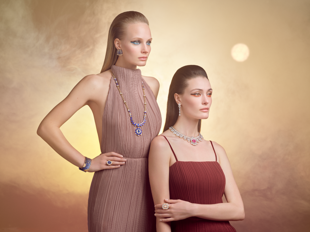 Van Cleef & Arpels réveille l'Égyptomanie, un siècle après Toutânkhamon 32 10 061 HD