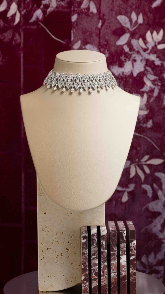Bvlgari transforme le diamant en dentelle pour prolonger Eclettica vers la Haute Couture 32 276605 ph.Antonio Barrella 9x16