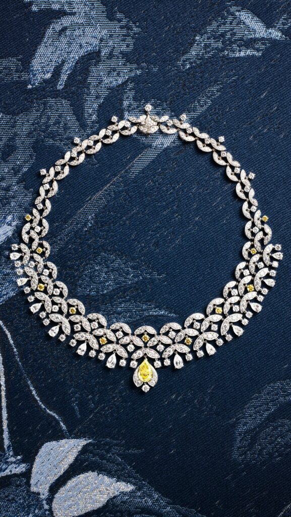 Bvlgari transforme le diamant en dentelle pour prolonger Eclettica vers la Haute Couture 33 276606 ph.Antonio Barrella 9x16
