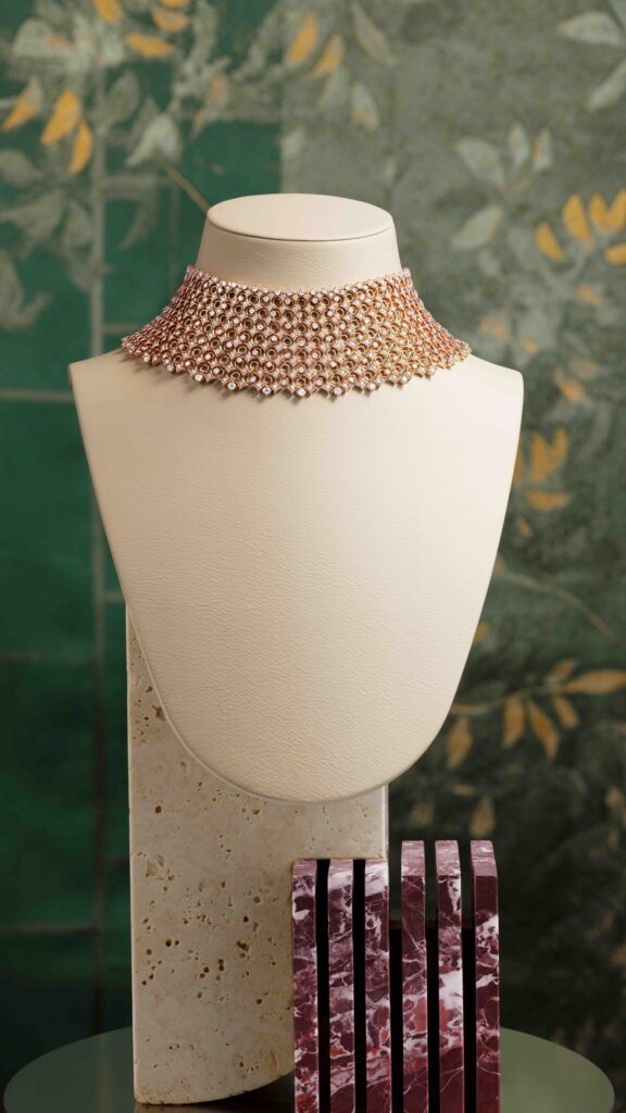 Bvlgari transforme le diamant en dentelle pour prolonger Eclettica vers la Haute Couture 34 276607 ph.Antonio Barrella 9x16