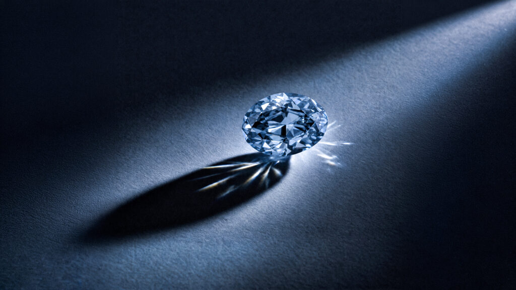 Messika et l'Okavango Blue : le Botswana au cœur d'un diamant de légende 37 4 Messika Corporate Savoir Faire 2026 Okavango Blue Diamond Still Life 16 9 © Messika