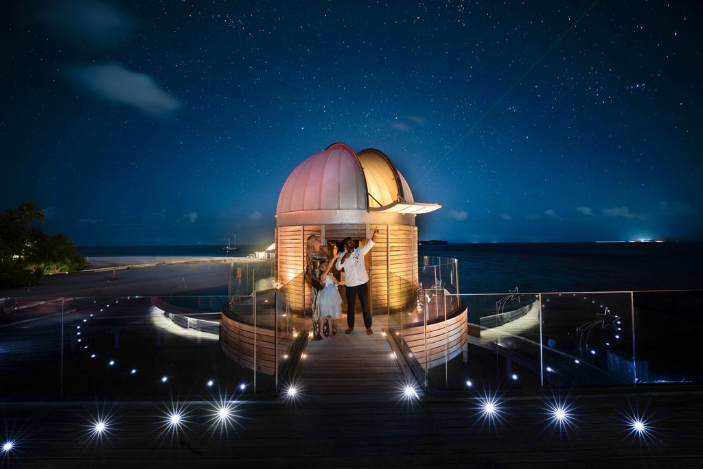 Anantara célèbre 25 ans en désapprenant la vitesse 27 687288 Anantara Kihavah Maldives Villas Celestial Maldives 9798b6 original 1783405299