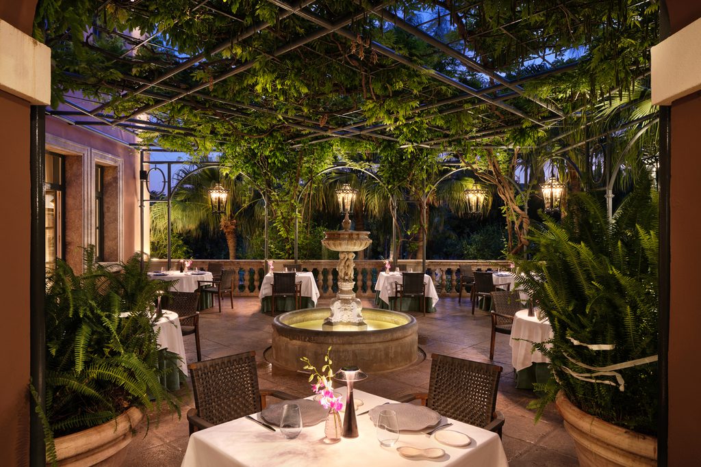 À Marbella, l'Anantara Villa Padierna revient à ses origines thaïlandaises 29 694598 Anantara Marbella LaVeranda 4b809d original 1786933939