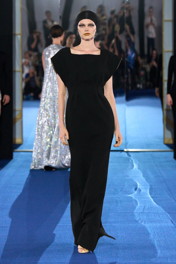 Alexis Mabille : l'art de ne jamais trancher 29 Alexis Mabille HC F26 003