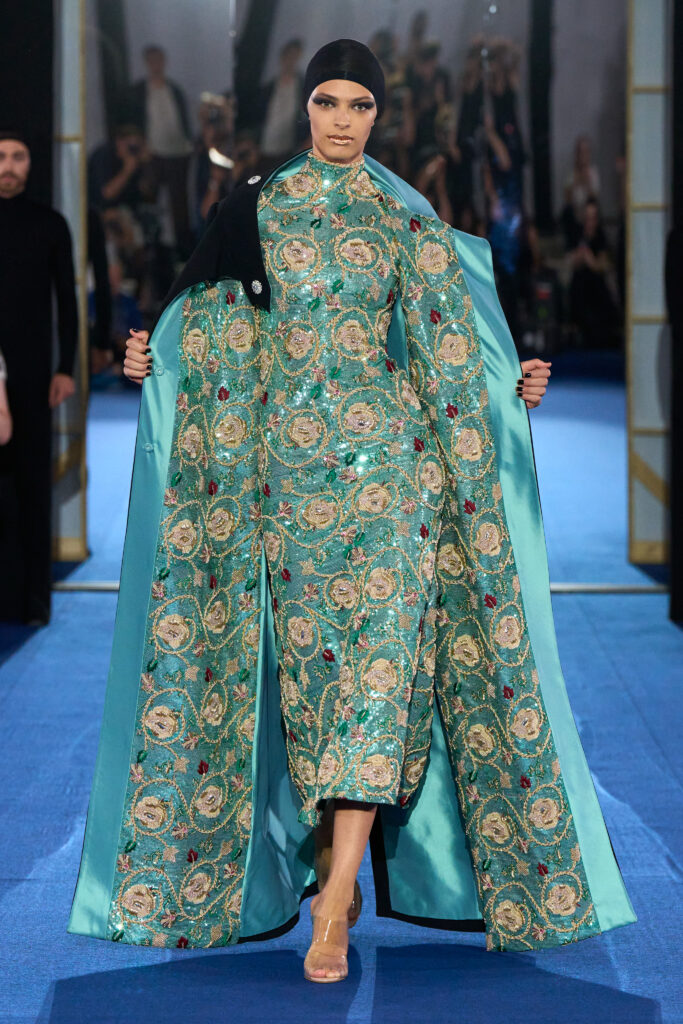 Alexis Mabille : l'art de ne jamais trancher 34 Alexis Mabille HC F26 008
