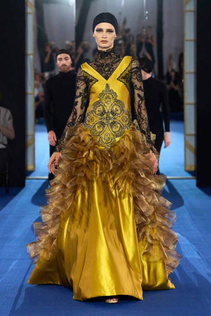 Alexis Mabille : l'art de ne jamais trancher 44 Alexis Mabille HC F26 018