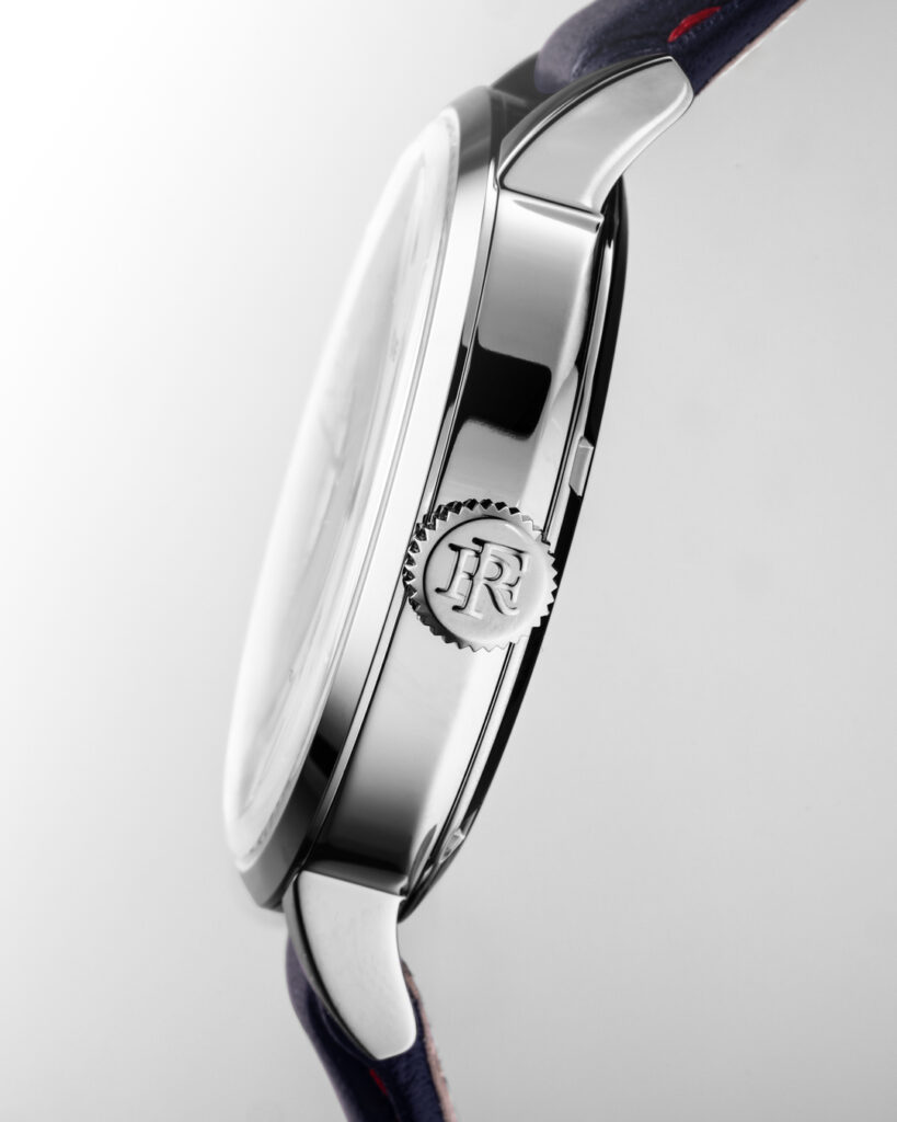 Une montre française sous emblème républicain 25 AttitudeElysee2 detail couronne