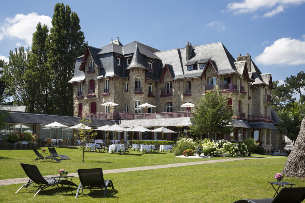 À La Baule, l'Hermitage fête un siècle en misant sur la longévité plutôt que la nostalgie 27 Barriere La Baule La Table du Castel Marie Louise3