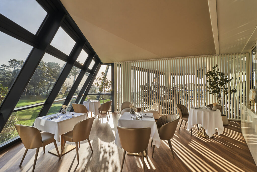 À La Baule, l'Hermitage fête un siècle en misant sur la longévité plutôt que la nostalgie 221 Barriere La Baule ORA The Longevity Bay SPA LE ROYAL LA BAULE 31168 R