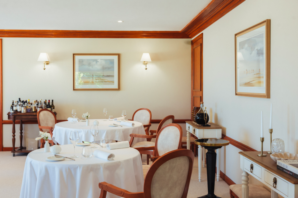 À La Baule, l'Hermitage fête un siècle en misant sur la longévité plutôt que la nostalgie 33 Castel Marie Louise La Baule Barriere restaurant