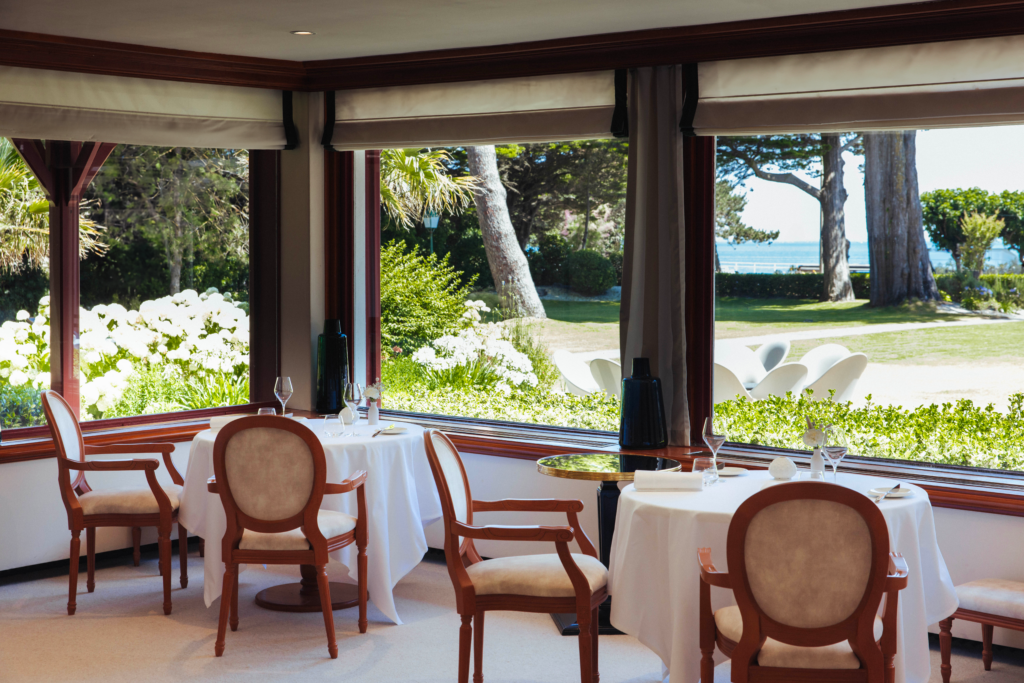 À La Baule, l'Hermitage fête un siècle en misant sur la longévité plutôt que la nostalgie 227 Castel Marie Louise La Baule Barriere restaurant 3
