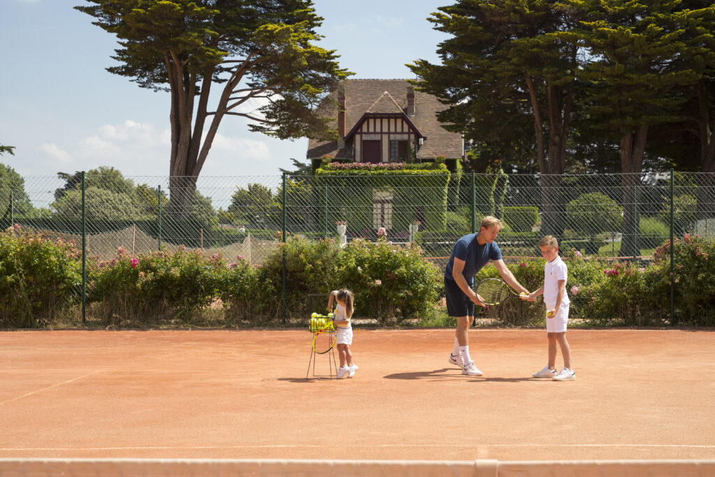 À La Baule, l'Hermitage fête un siècle en misant sur la longévité plutôt que la nostalgie 118 Copie de La Baule L Hermitage Tennis 2 1