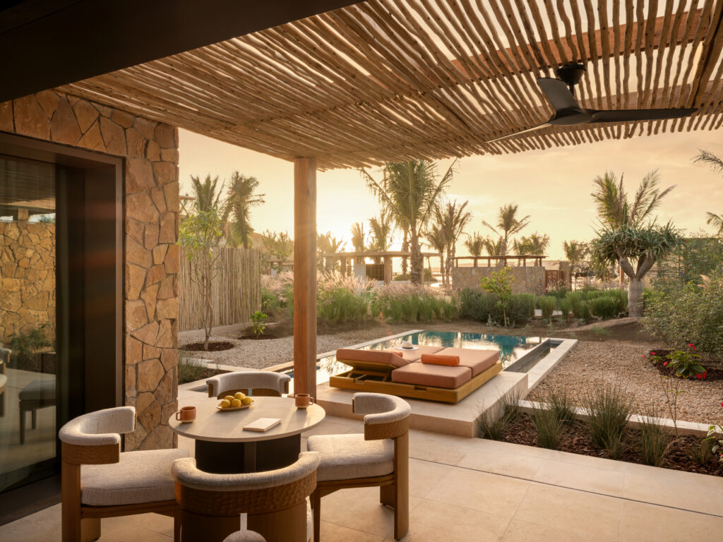 AMAALA veut réinventer le voyage bien-être. À quelle échelle peut-on encore appeler cela un sanctuaire ? 97 Deluxe Pool Suite Terrace with Pool