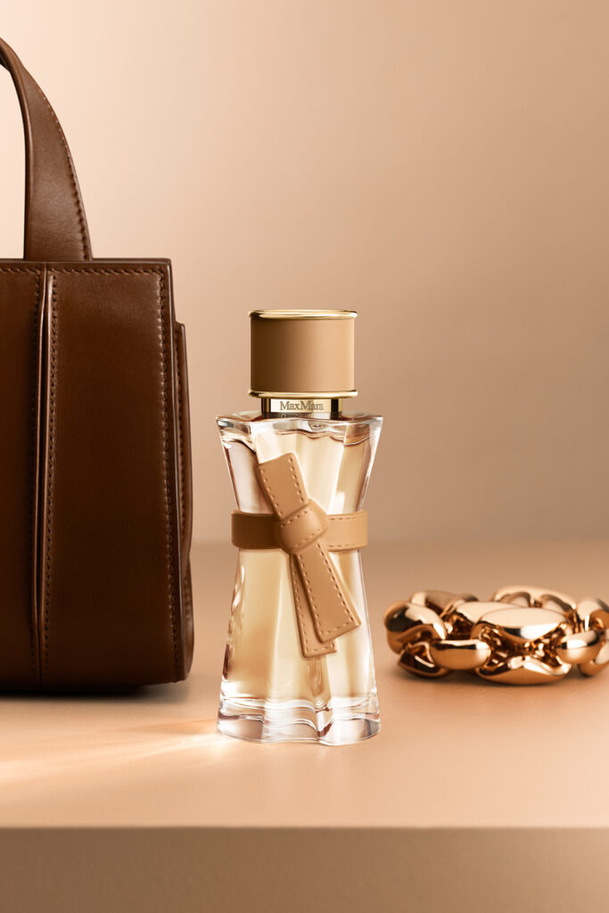 Max Mara habille la peau : la maison signe son premier parfum 112 EDP fashion Items sRGB 2x3 300DPI