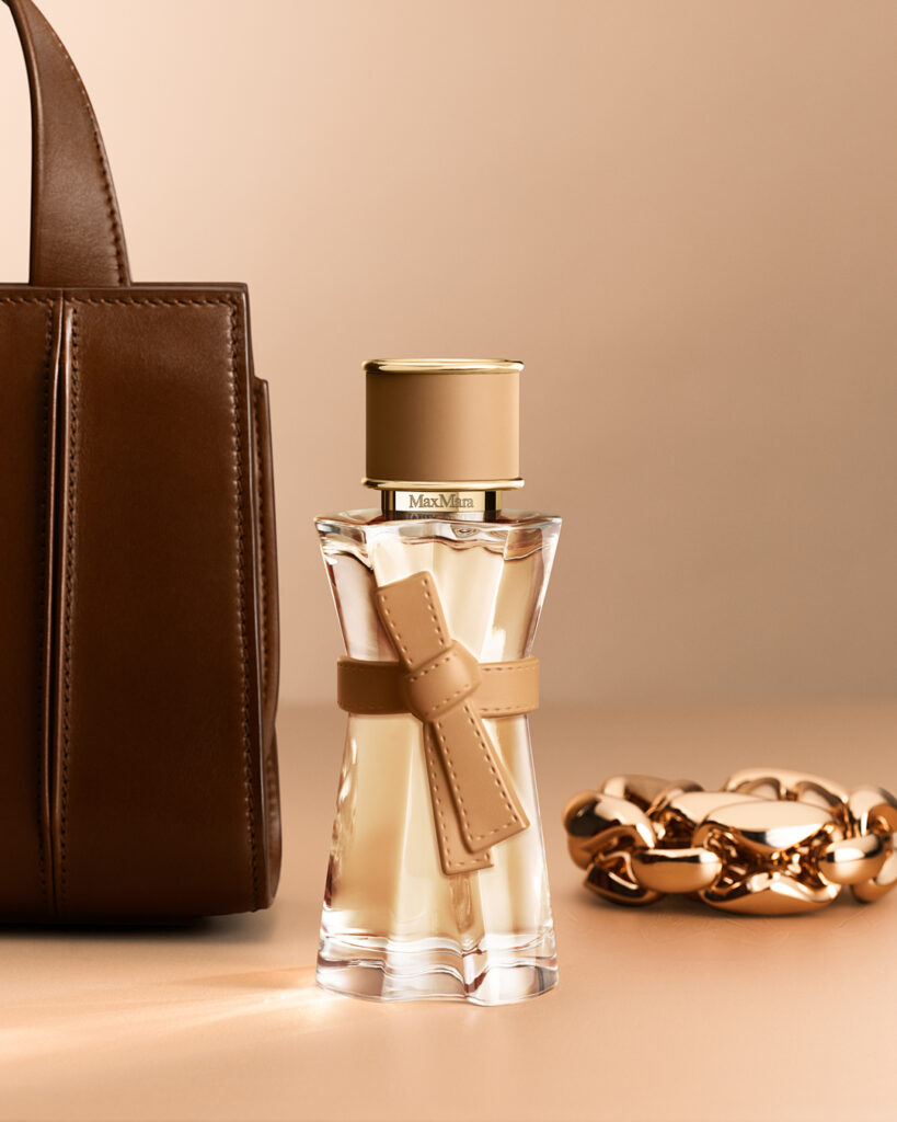 Max Mara habille la peau : la maison signe son premier parfum 108 EDP fashion Items sRGB 4x5 300DPI