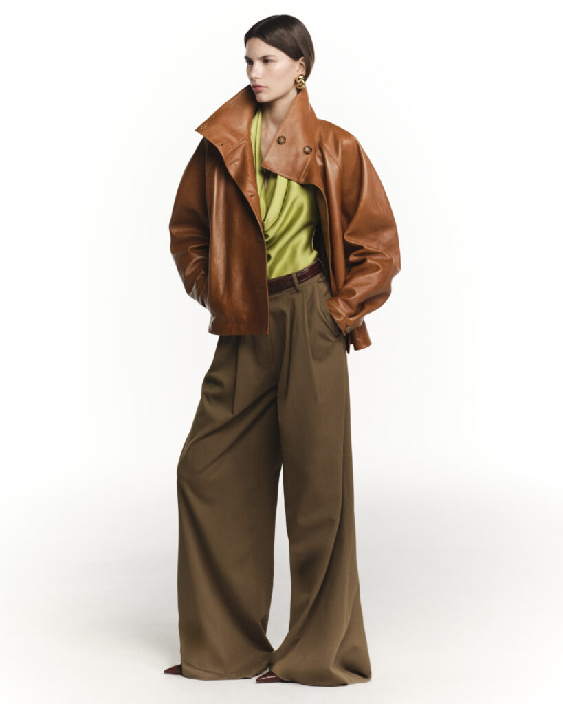 Chez Elie Saab, Beyrouth reste la grammaire secrète du prêt-à-porter 48 ELIE SAAB PRE FALL26 LOOK 37