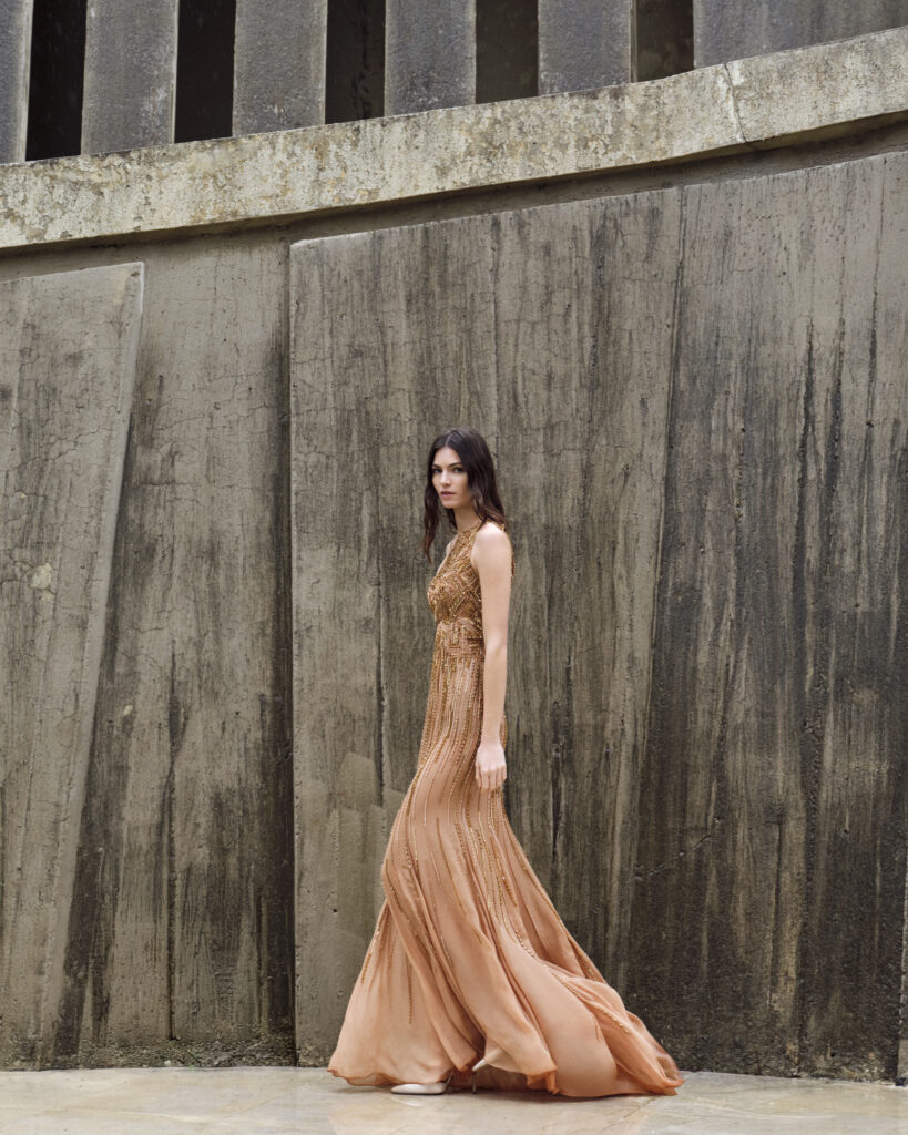 Chez Elie Saab, Beyrouth reste la grammaire secrète du prêt-à-porter 106 ELIE SAAB PRE FALL26 LOOK 54 1