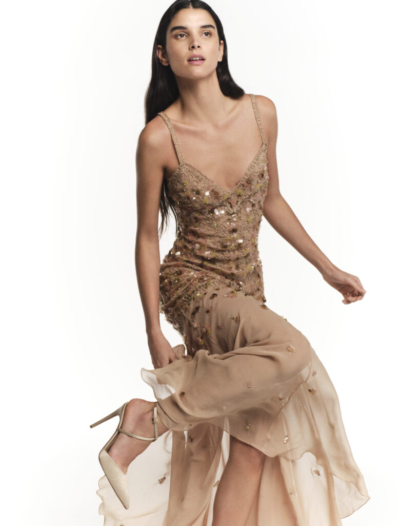 Chez Elie Saab, Beyrouth reste la grammaire secrète du prêt-à-porter 107 ELIE SAAB PRE FALL26 LOOK 55