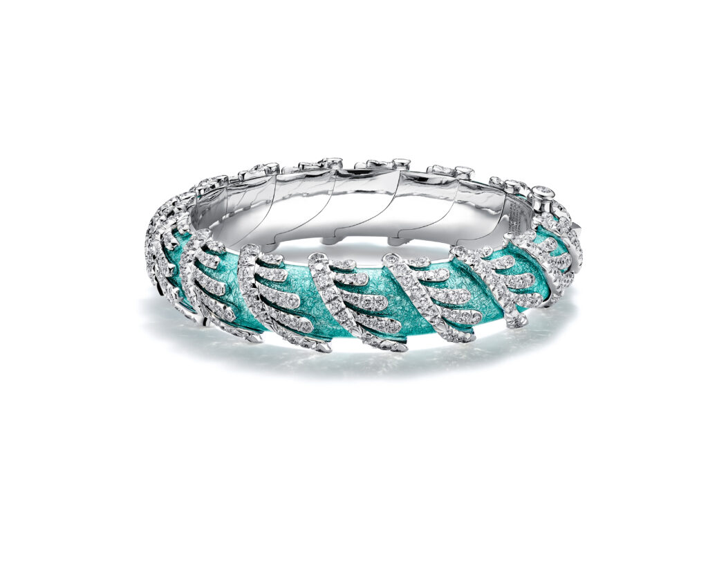 Tiffany & Co. : l'oiseau de Schlumberger reprend son vol 71 EMBARGO 16 sept. 15h BlueBook 2026 OnWhite 76072280 BLT v1 rc