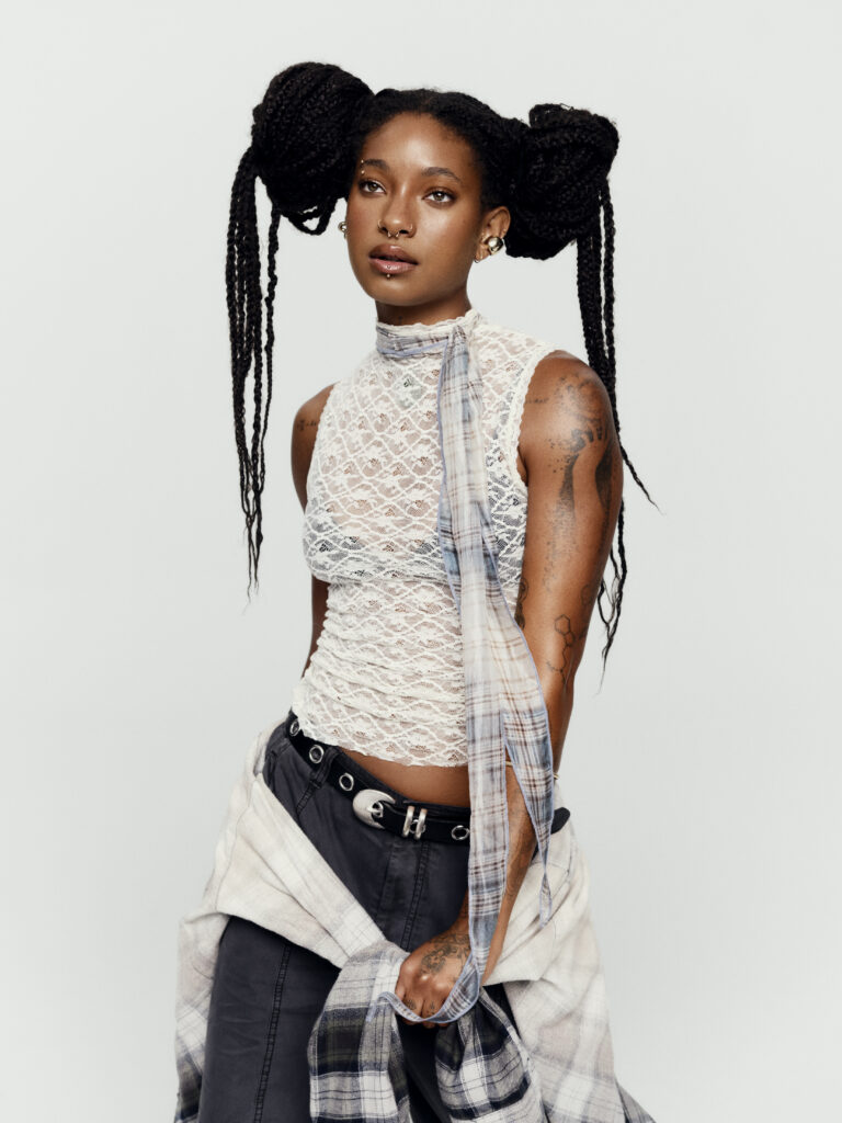 Free People et WILLOW : quand la muse devient co-autrice de la campagne 27 FREE PEOPLE LOOK 01 00055 R2